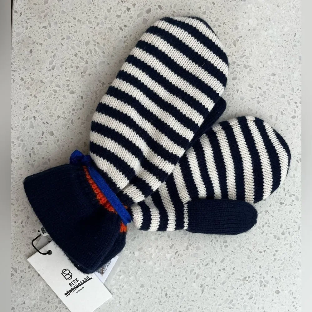 Becksöndergaard Dobin Emerald Mittens Size S/M Color: BLUEBERRY